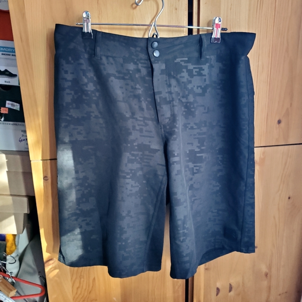 Diadora Black Men's Mountain Biking Shorts With Separate Padded Liner S/M